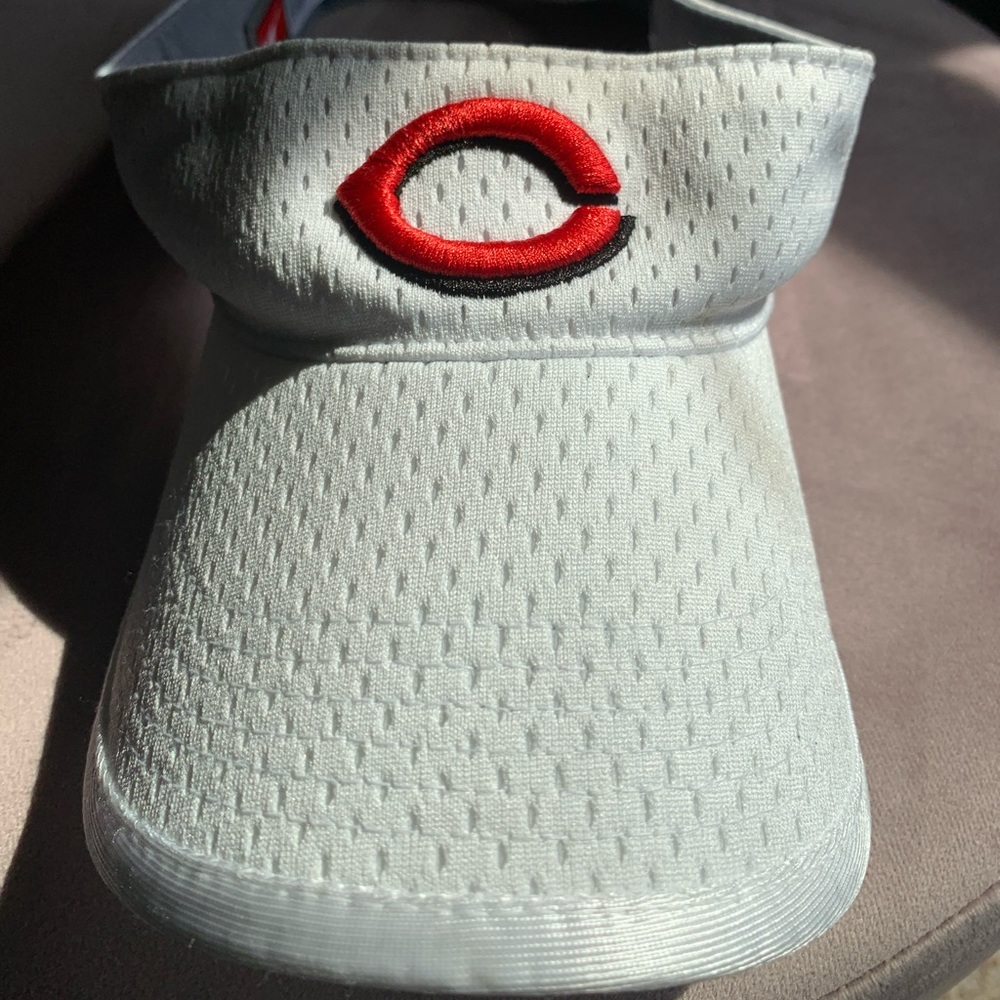 Cincinnati Reds Nike Visor